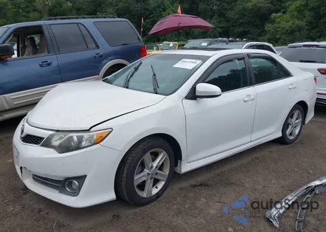2013 Toyota Camry Se z USA, uszkodzony, nr VIN 4T1BF1FK0DU209450
